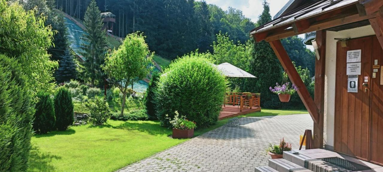Rodinny "Hotel U Mustku" Desná Exterior photo