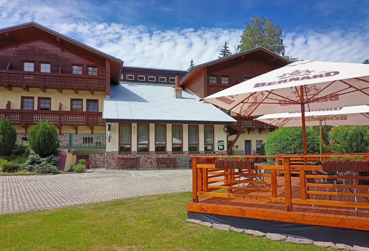 Rodinny "Hotel U Mustku" Desná Exterior photo