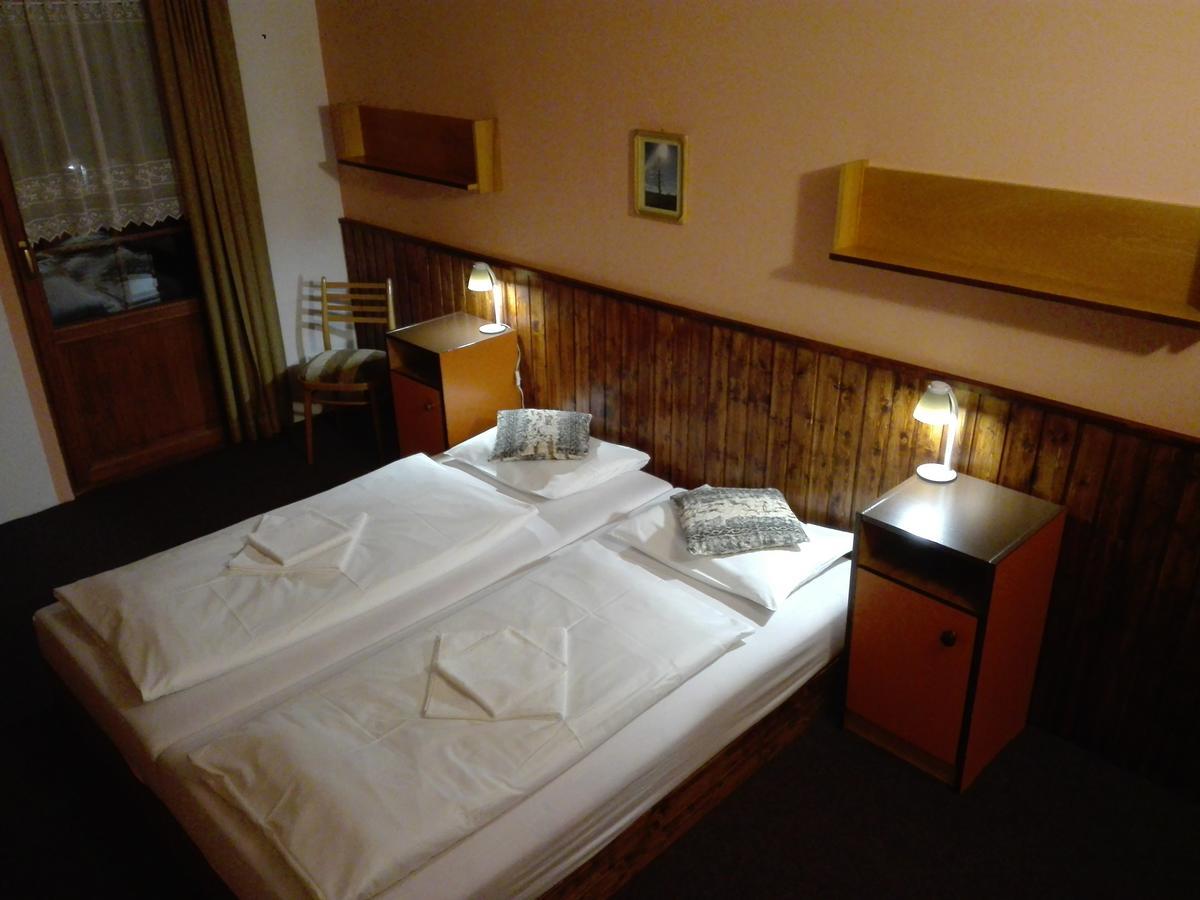 Rodinny "Hotel U Mustku" Desná Room photo